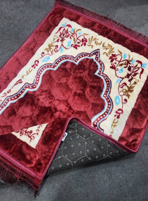 High Quality China Soft Prayer JayNamaz | Prayer Mat (Blanket  JayNamaj)| Mash Jaynamaz- extra soft different Colors-1 piece - Image 5